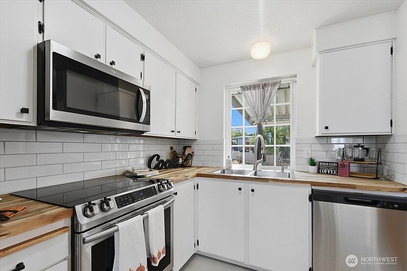 5th image of 1726 E 59th Street