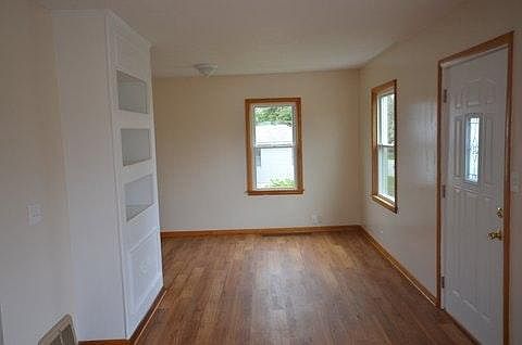 4th image of 626 Stevenson Ave