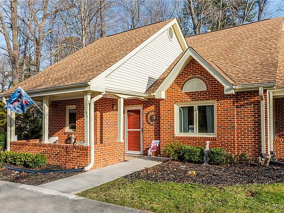 4th image of 3124 Lake Village Dr #36