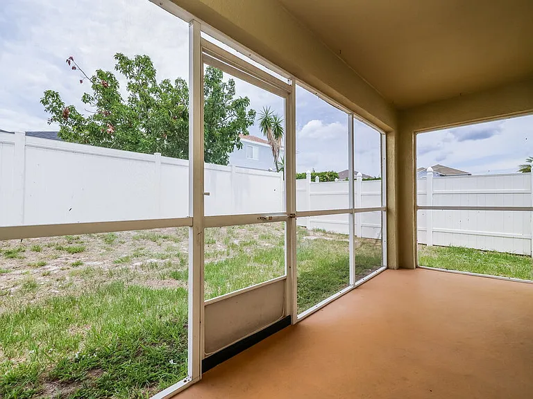 12845 Longcrest Dr — Photo 7