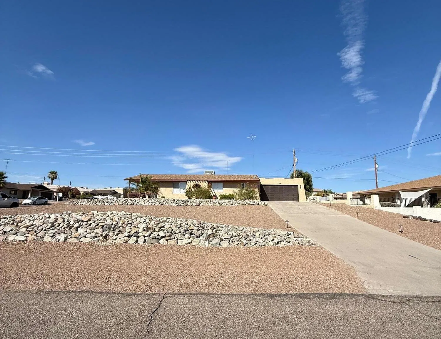 3 bed, 2.0 bath, 1500 sqft, $1,825 — Photo 1
