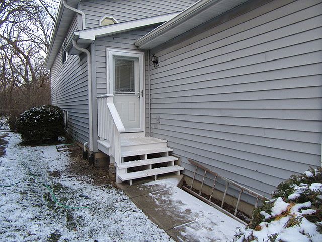 1st image of 518 Oakwood Dr
