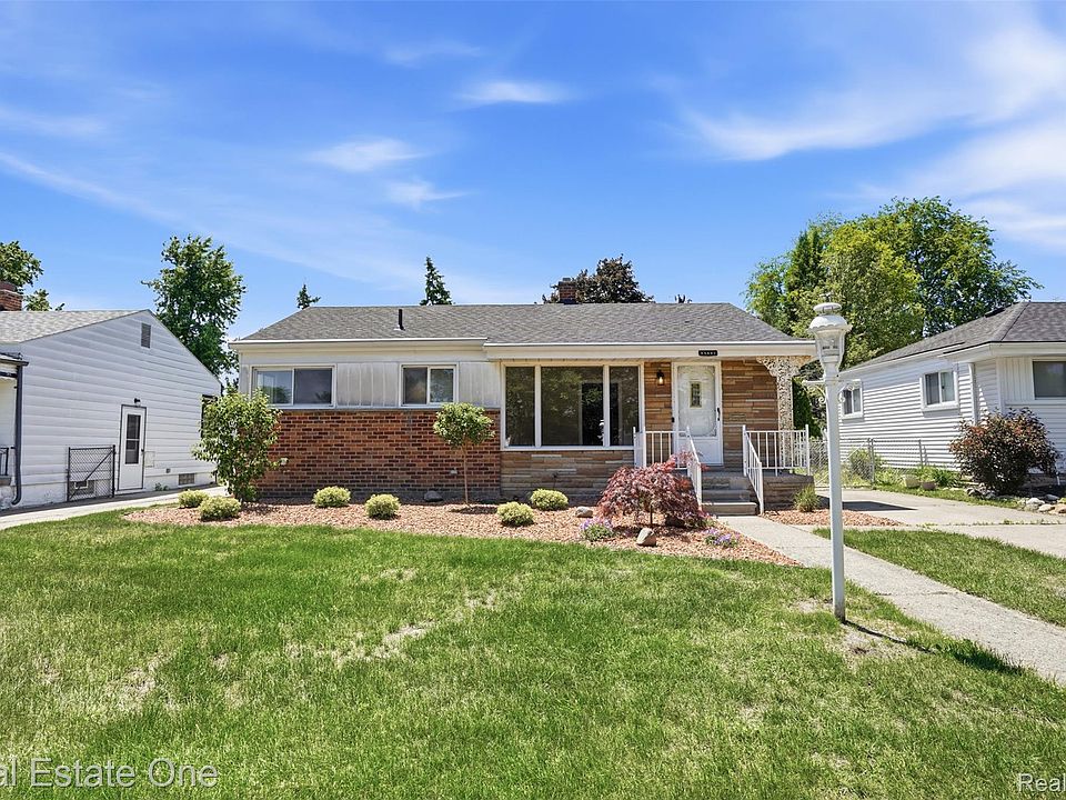 1st image of 33441 Alta St