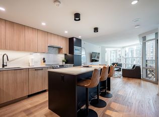 1050 Burrard St #1201, Vancouver, BC V6Z 2S3