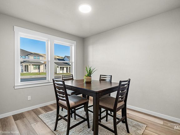 2nd image of 661 Maxine Lane West Block 4 Lot 7