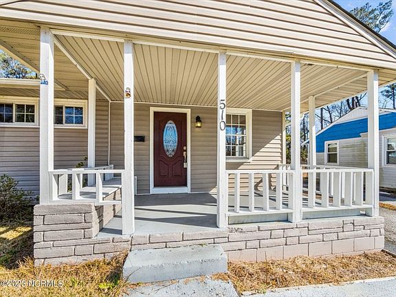3rd image of 510 Oak Ln