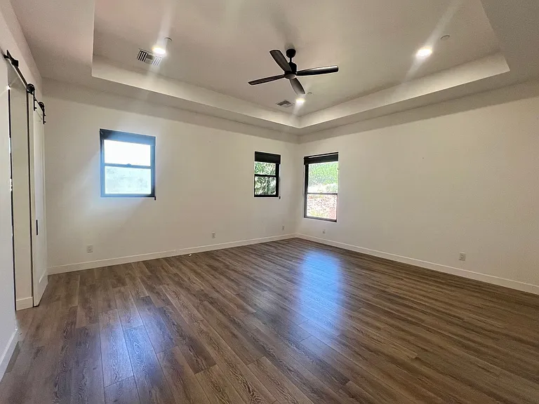 485 Windsong Dr — Photo 16