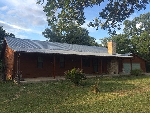 Exterior of the 2/2 main house