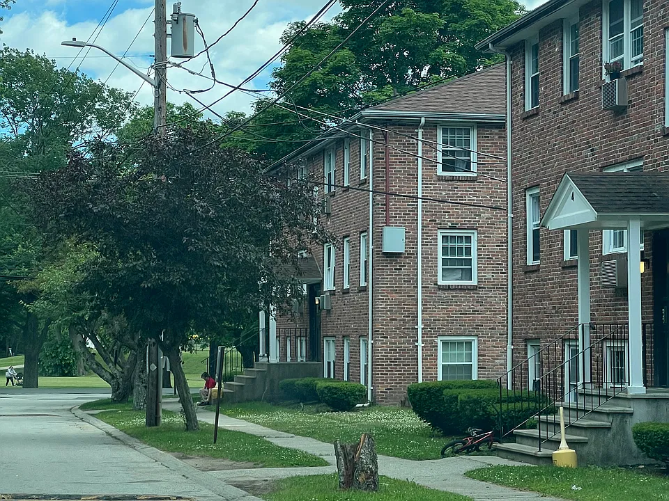 6 Carriage Hill Rd #CH6-04