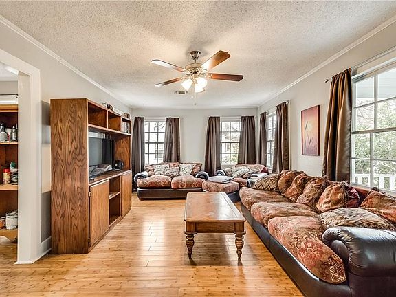 5th image of 103 Kirven Ave
