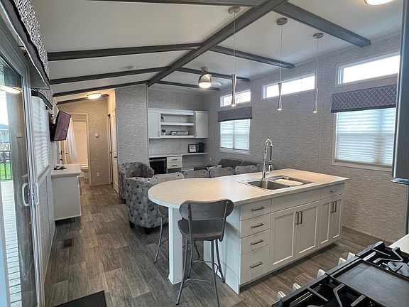 4th image of 490 Empire Rd #Qmd177