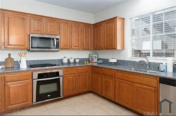 1869 Flint Ct — Photo 6