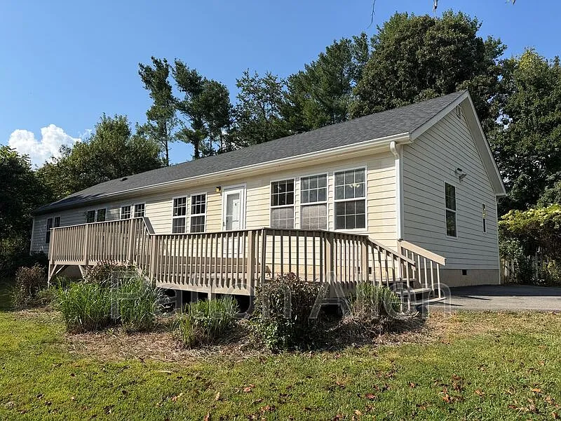 18 Meadowview Ter