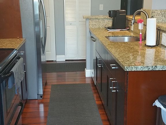 3rd image of 6190 Woodlands Blvd APT 304