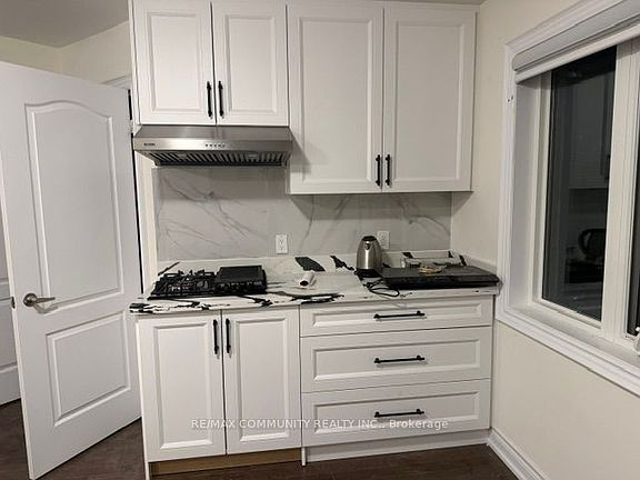 5th image of 337 William Forster Rd