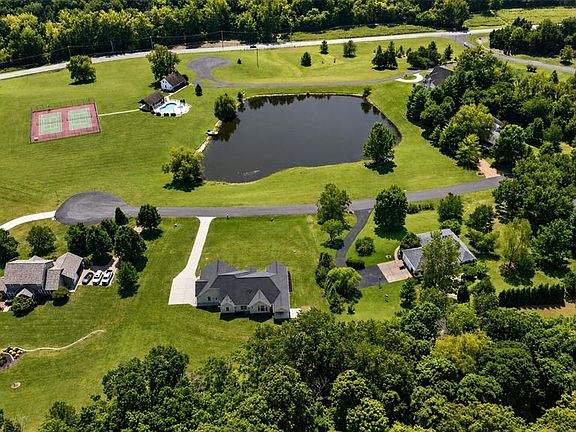 3rd image of 4425 Lookout Point Dr