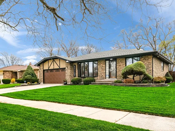 4507 Lindenwood Dr, Matteson, IL 60443