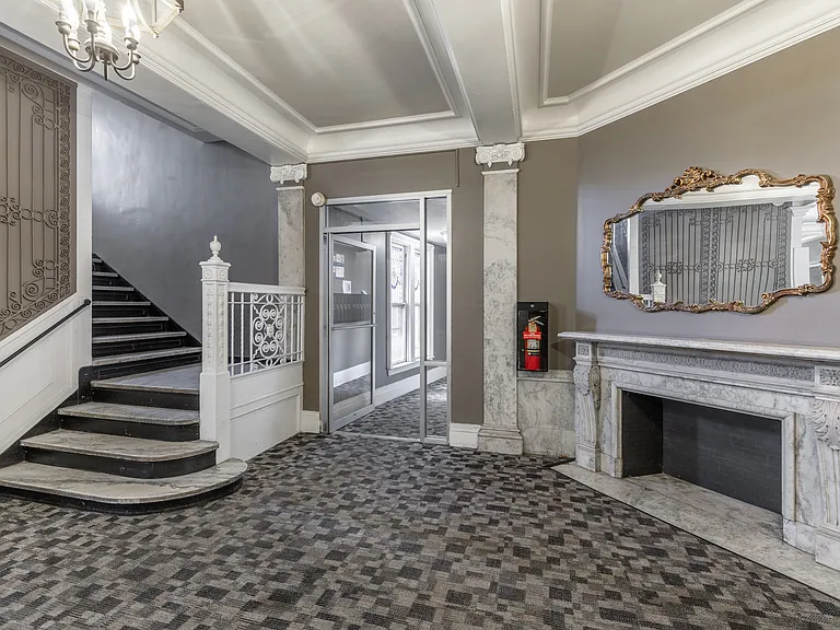 Willett Apartments — Photo 18