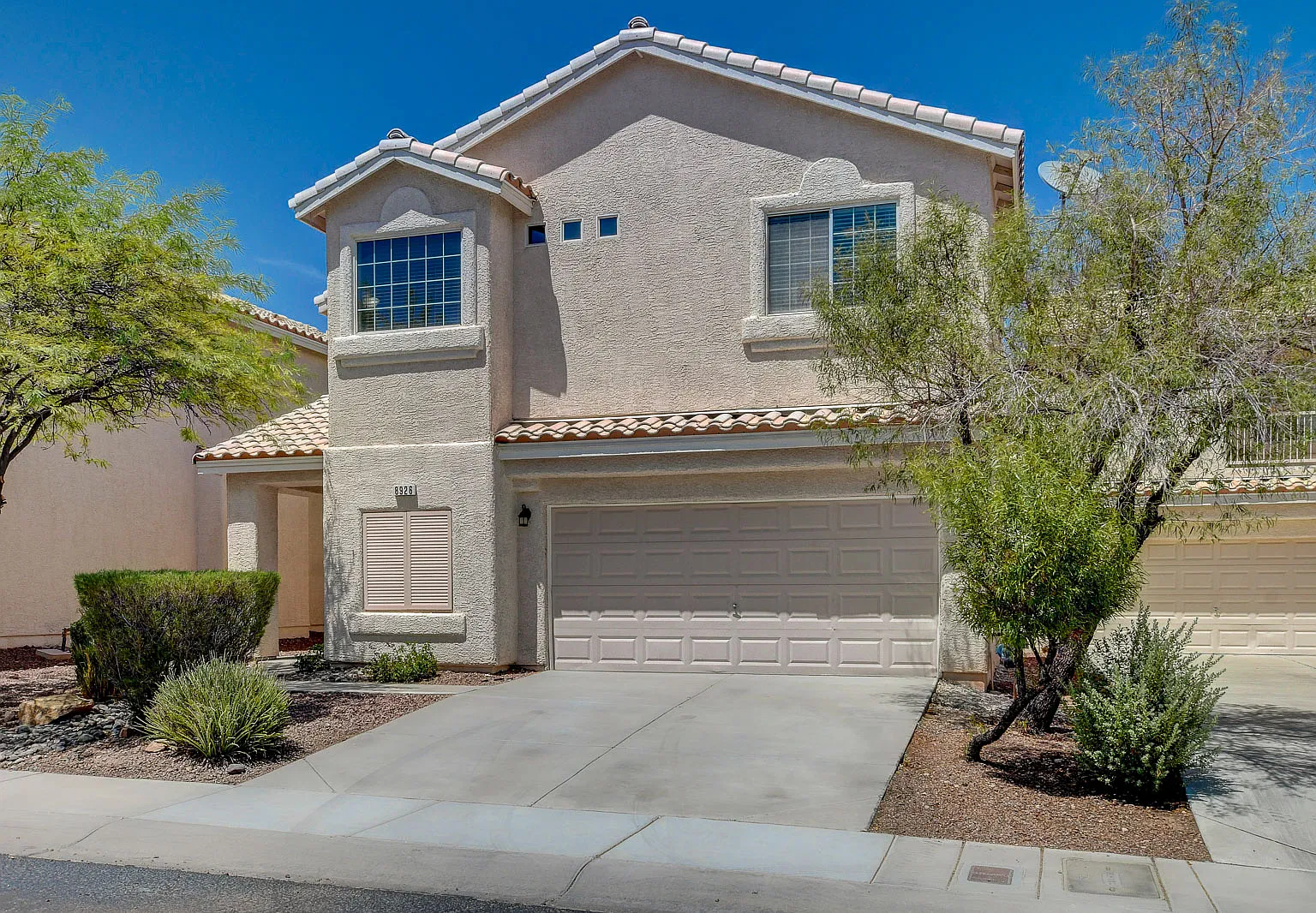 3 bed, 2.5 bath, 1796 sqft, $1,895 — Photo 2