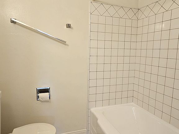 5th image of 603 N Bronson Ave #603