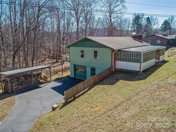 15 Hendrix Dr, Candler, NC 28715