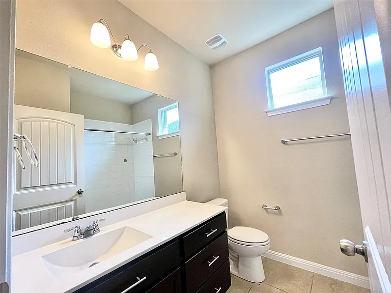 16412 Vescovo Ln — Photo 23