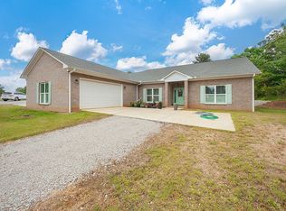 652 Timber Ridge Dr, Lexington, TN 38351