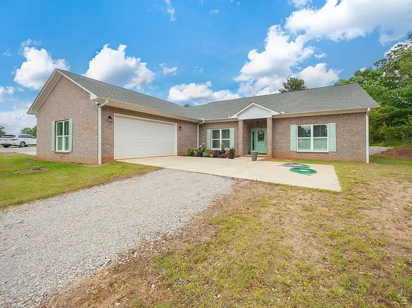 652 Timber Ridge Dr, Lexington, TN 38351