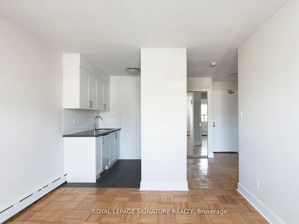 990 Avenue Rd, Toronto, ON