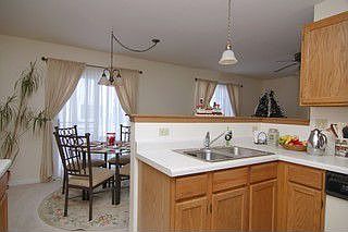 5th image of 698 Fieldcrest Dr Unit B