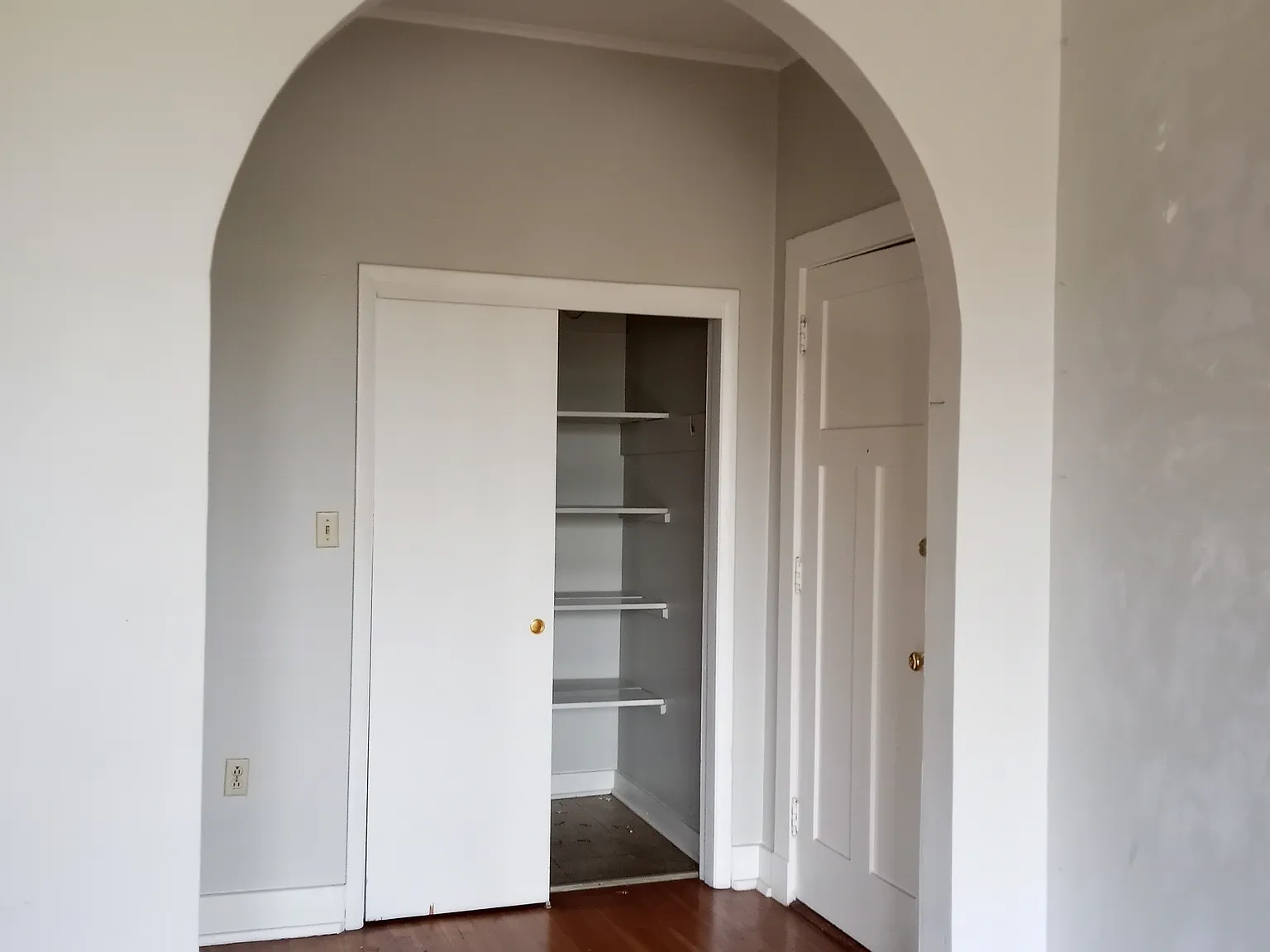 2 bed, 1600 sqft, $1,850 — Photo 2