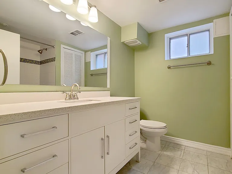 114 Empress Ave #LOWER — Photo 17