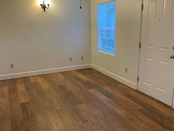 4th image of 412 Mellus St #6