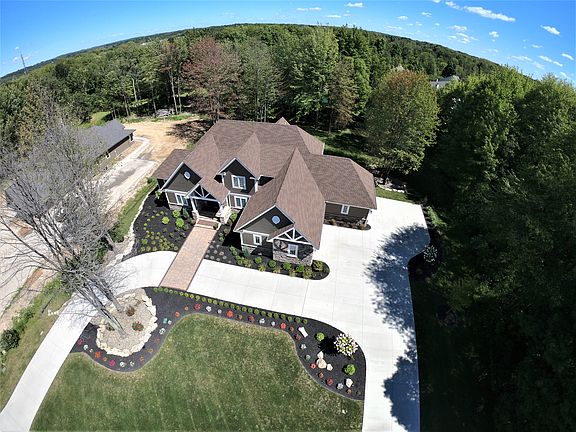 2nd image of 610 Club Dr