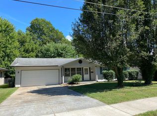 1242 S Meadowview Ave, Springfield, MO 65804
