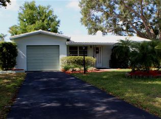 10996 84th Ave, Seminole, FL 33772