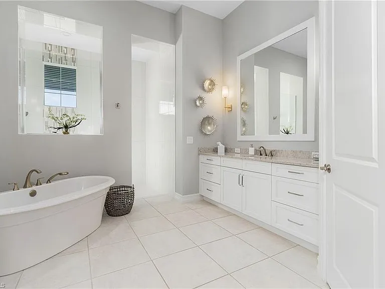 14226 Charthouse Cir — Photo 32