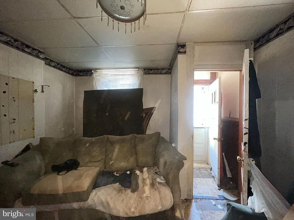 2nd image of 1815 N Chapel St