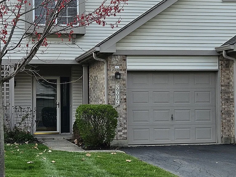 8609 Timber Park Dr — Photo 1