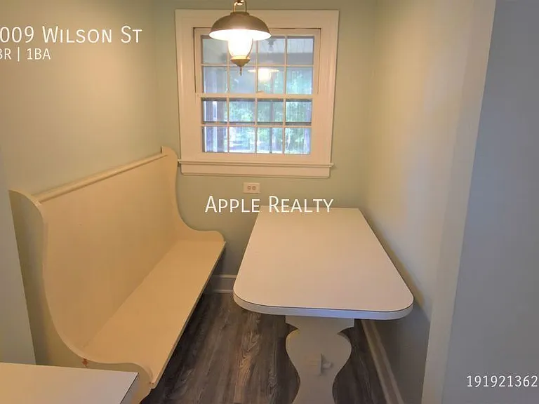 2009 Wilson St — Photo 8