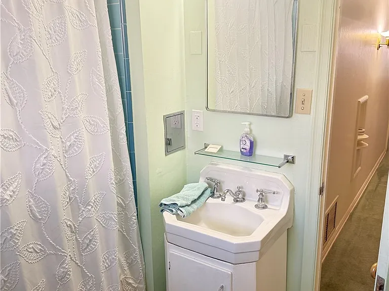 504 Cherry St — Photo 31