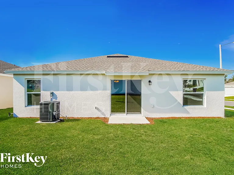 646 Lindbergh Way — Photo 18