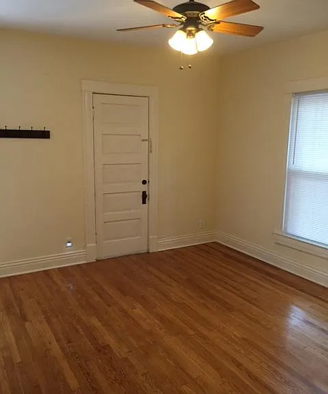 1209 Benton Ave #1 — Photo 4
