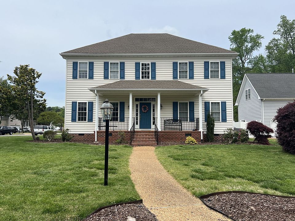 1st image of 351 Williamsburg Ct