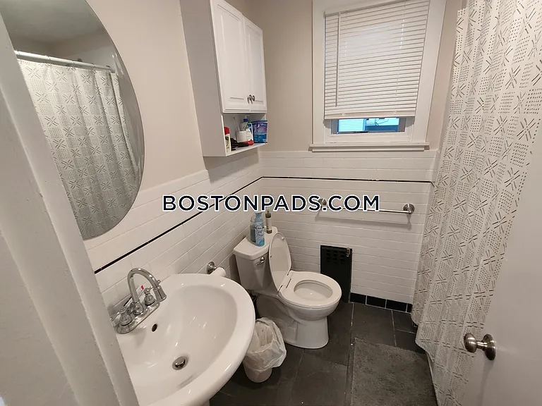 91-93 Cushing St #2 — Photo 8