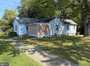 326 Coan Harbour Dr, Lottsburg, VA 22511