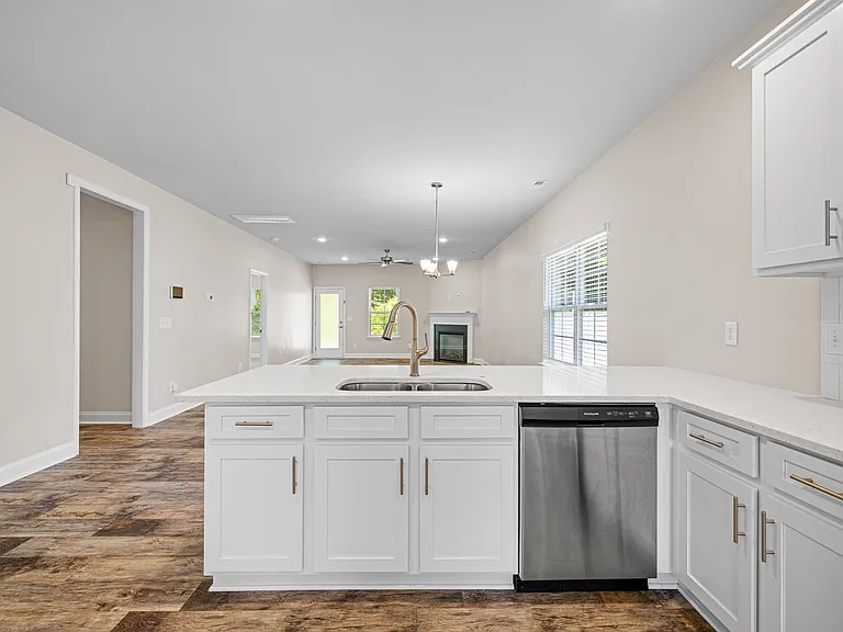 713 Greenwich Pl — Photo 11