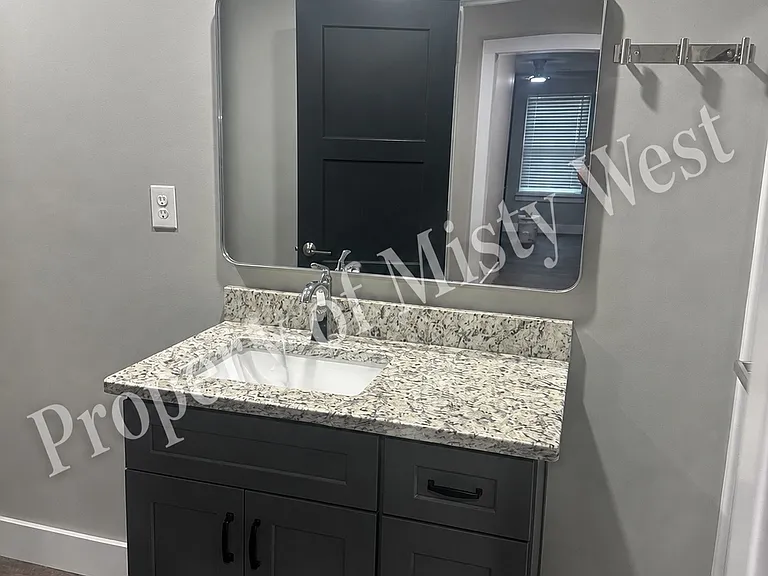 2245 Curtis Ln SE — Photo 12