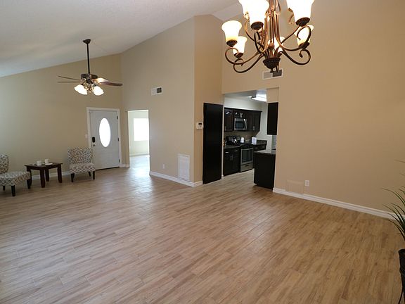 3rd image of 1806 Frank Sinatra Pl