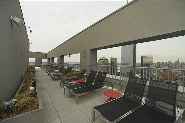 Rented by BARNES New York | media 32